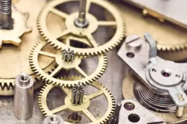 Mecanismo interno de um relógio